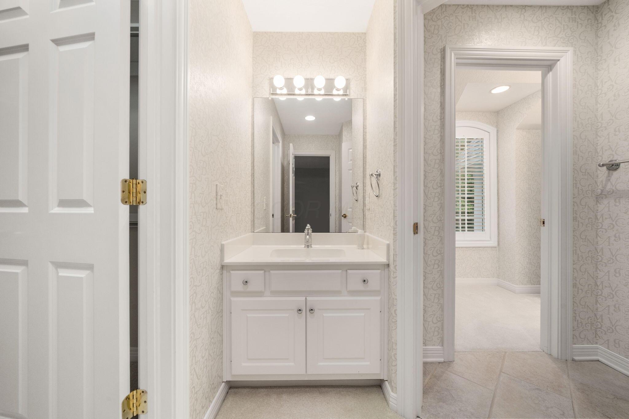 650 West Orange Road Delaware, OH 43015 - Photo 75 of 149 Second Floor Full Bathroom 2
