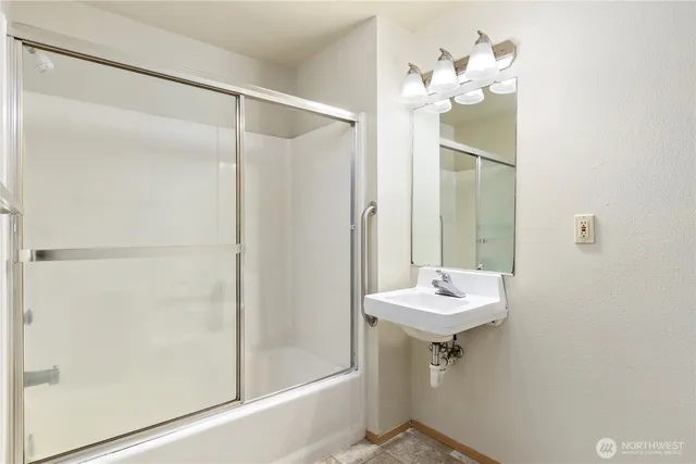 $4,200,000 | 441 Northeast Kettle Street, Oak Harbor, WA 98277