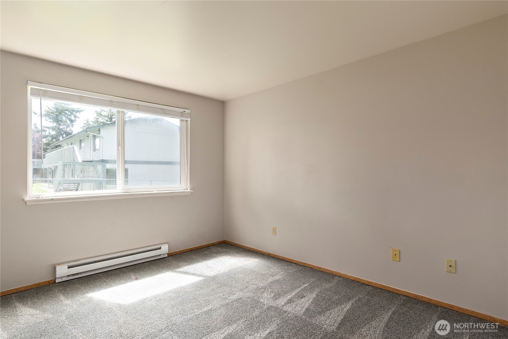 441 Northeast Kettle Street Oak Harbor, WA 98277 - Photo 38 of 40