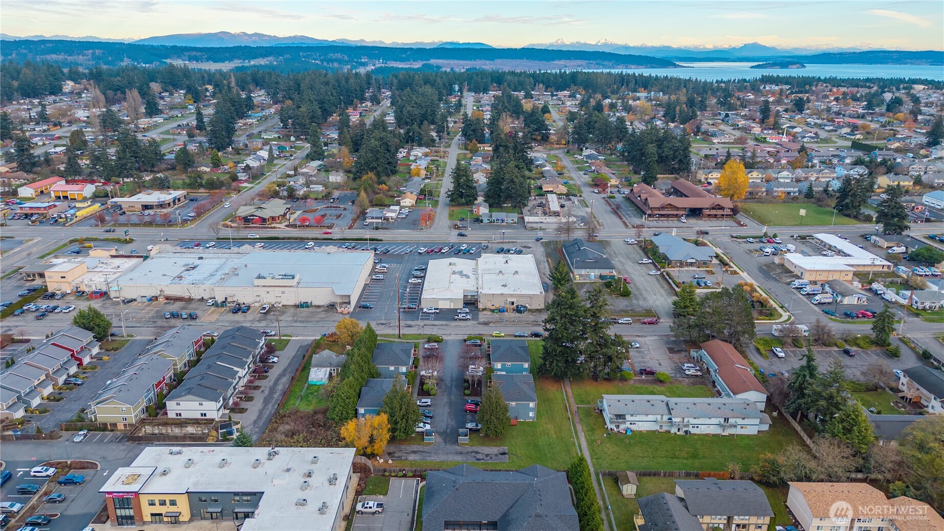 441 Northeast Kettle Street Oak Harbor, WA 98277 - Photo 9 of 40