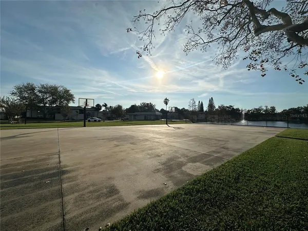 $191,900 | 22 Windtree Lane, Unit 203, Winter Garden, FL 34787