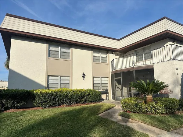 $191,900 | 22 Windtree Lane, Unit 203, Winter Garden, FL 34787