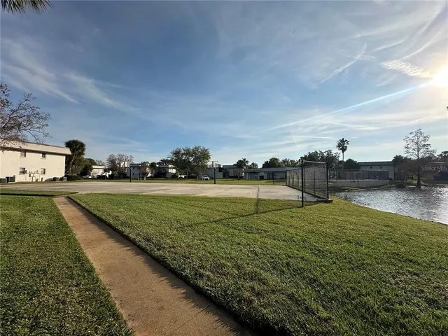a view of back yard of the house