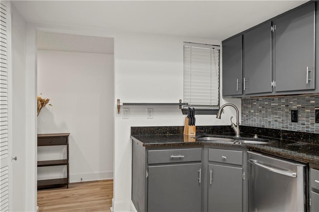 2223 Runnymead Ridge Southeast Marietta, GA 30067 - Photo 16 of 36