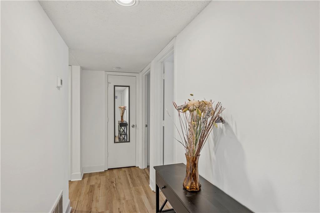 2223 Runnymead Ridge Southeast Marietta, GA 30067 - Photo 3 of 36