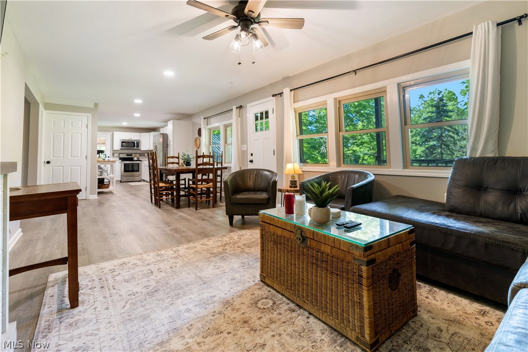 27708 Winona Road Salem, OH 44460 - Photo 4 of 36
