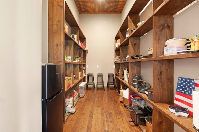 $799,000 | 388 County Road 5597, Etoile, TX 75944