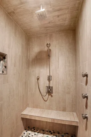 $799,000 | 388 County Road 5597, Etoile, TX 75944