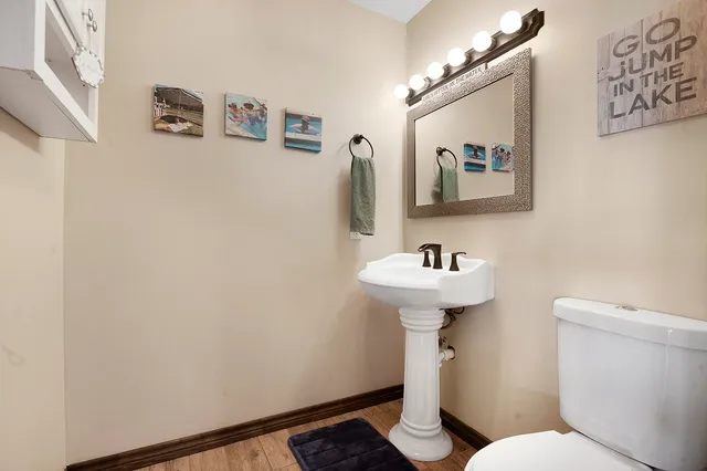 $799,000 | 388 County Road 5597, Etoile, TX 75944