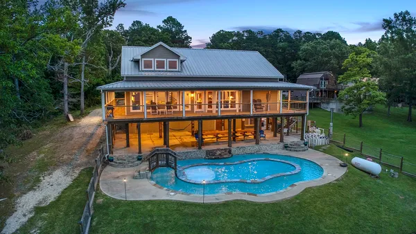 $799,000 | 388 County Road 5597, Etoile, TX 75944