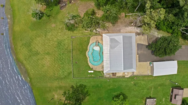 $799,000 | 388 County Road 5597, Etoile, TX 75944