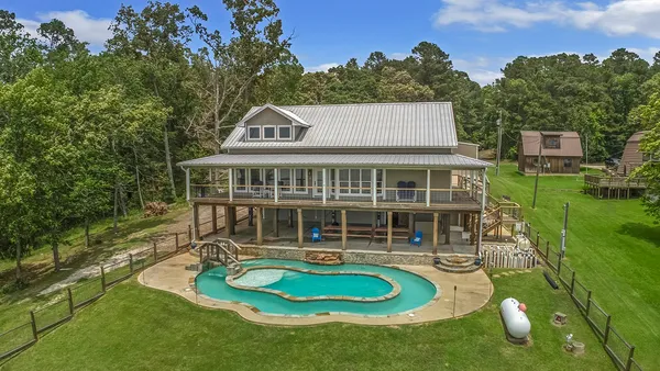 $799,000 | 388 County Road 5597, Etoile, TX 75944