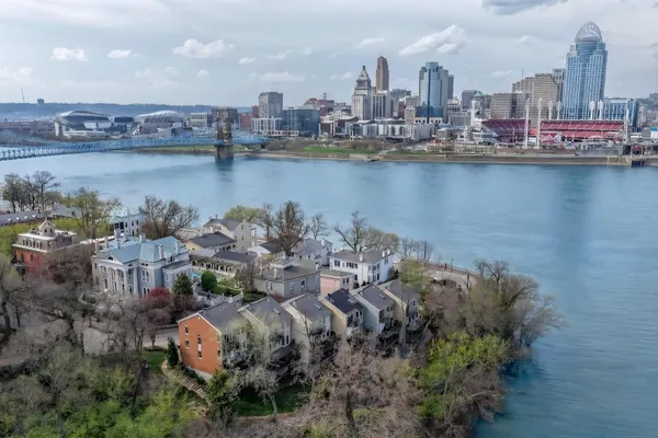 $825,000 | 116 Shelby Street, Covington, KY 41011