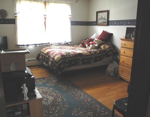 11 Peaslee Road Pittston, ME 04345 - Photo 6 of 13 Bedroom. Guest room