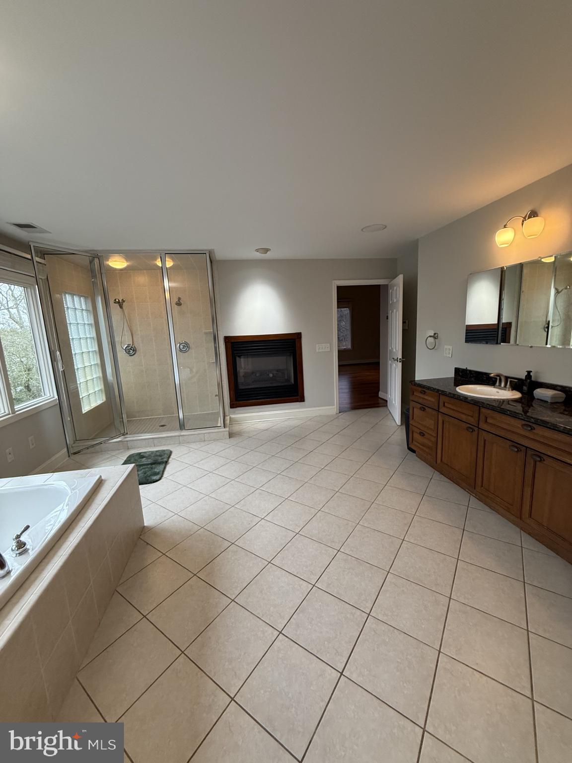 126 Gilbert Court Edgewater, MD 21037 - Photo 12 of 23 Primary Bathroom