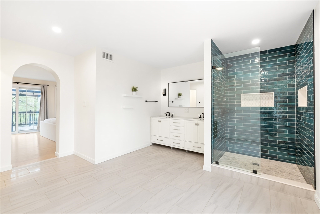 19 Hammersmith Drive Saugus, MA 01906 - Photo 15 of 29