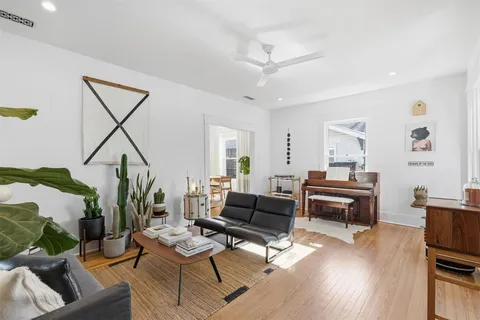 $995,000 | 5532 Willis Avenue, Dallas, TX 75206