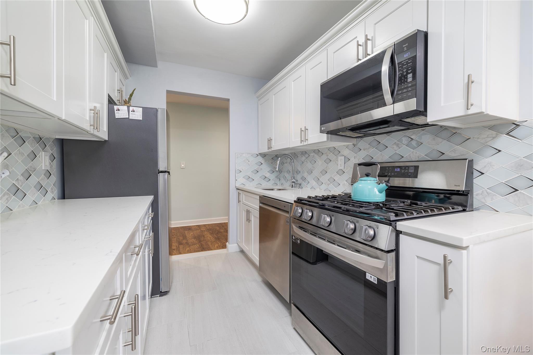 250 West Merrick Road, Unit 1E Freeport, NY 11520 - Photo 11 of 23