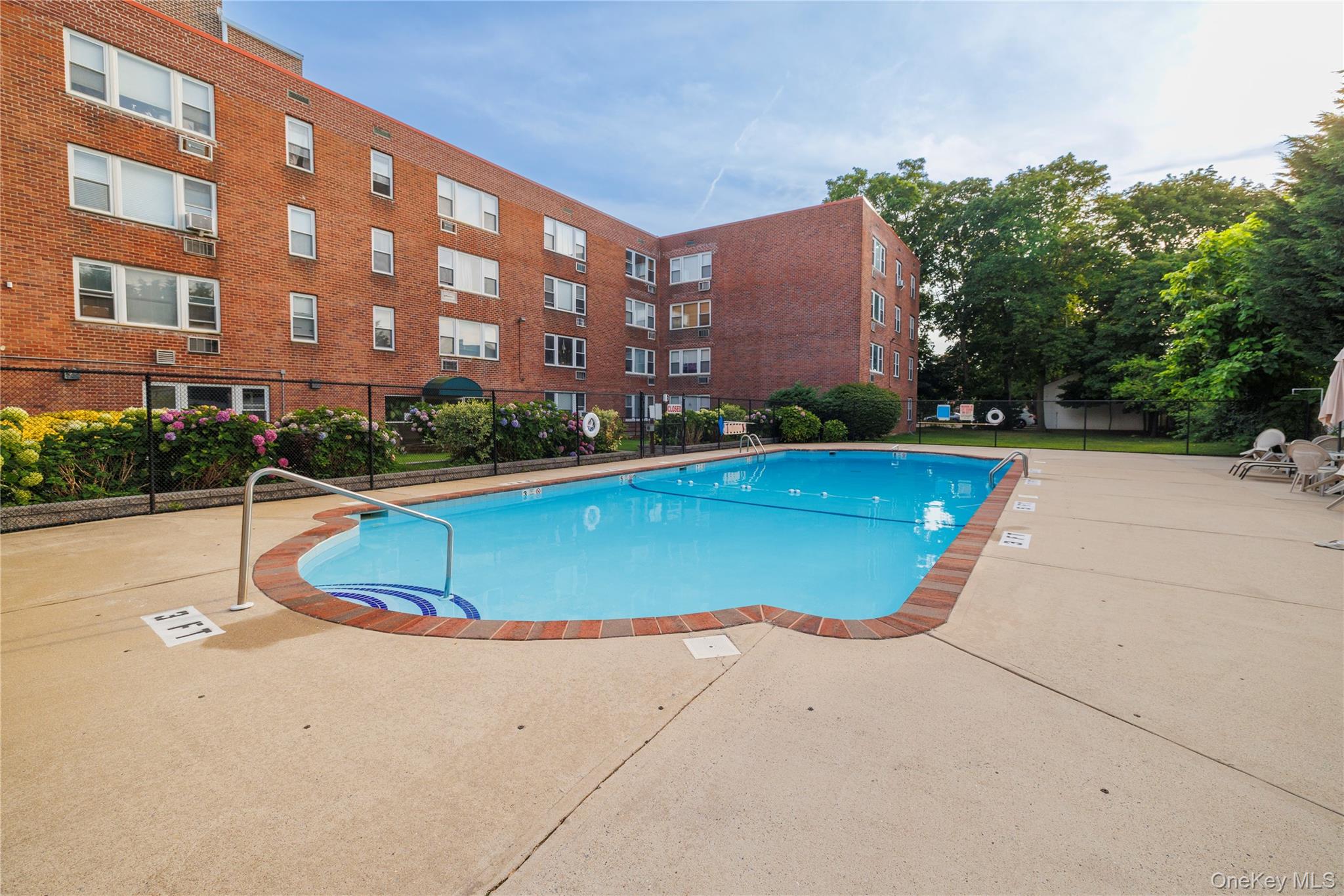 250 West Merrick Road, Unit 1E Freeport, NY 11520 - Photo 20 of 23