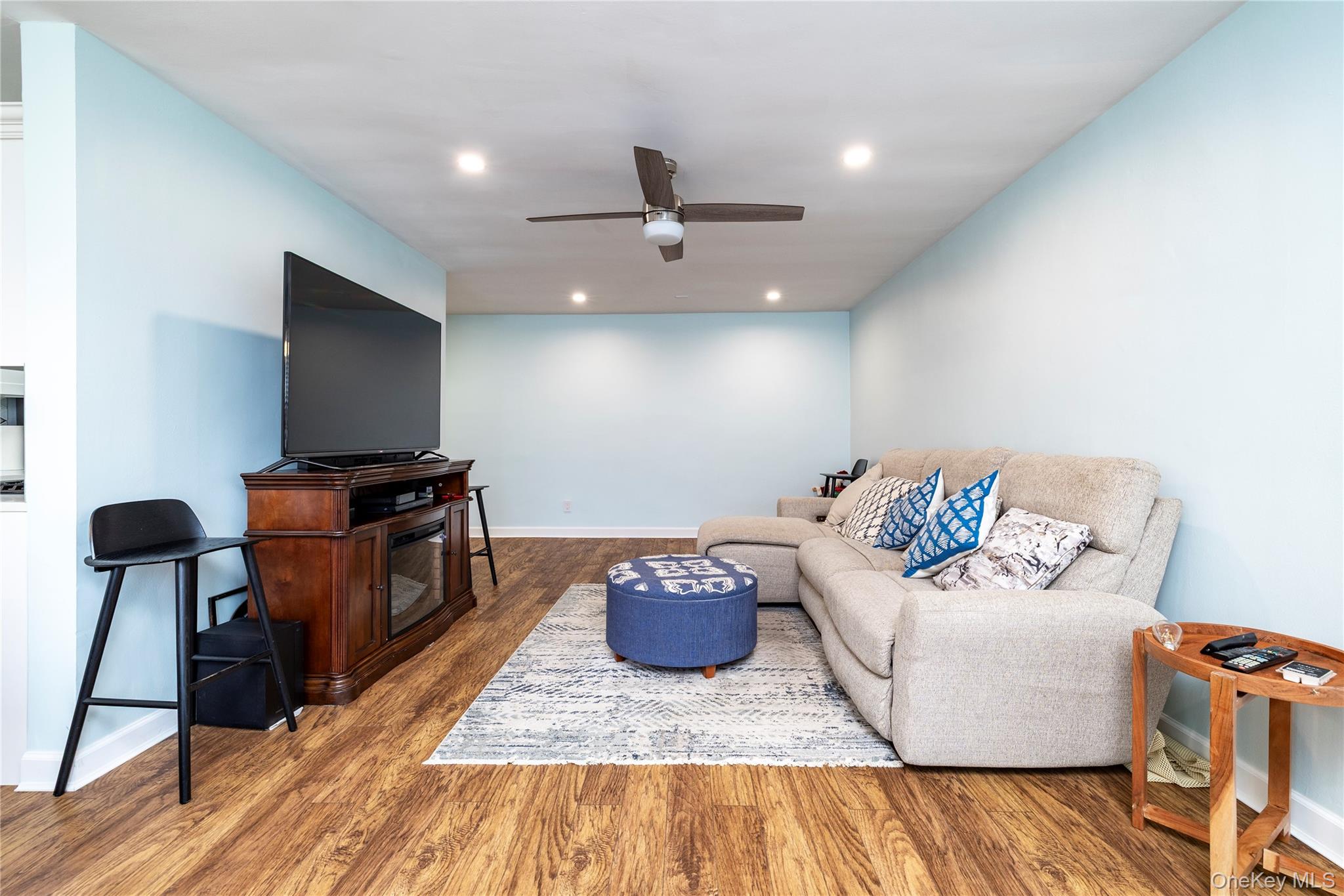 250 West Merrick Road, Unit 1E Freeport, NY 11520 - Photo 6 of 23