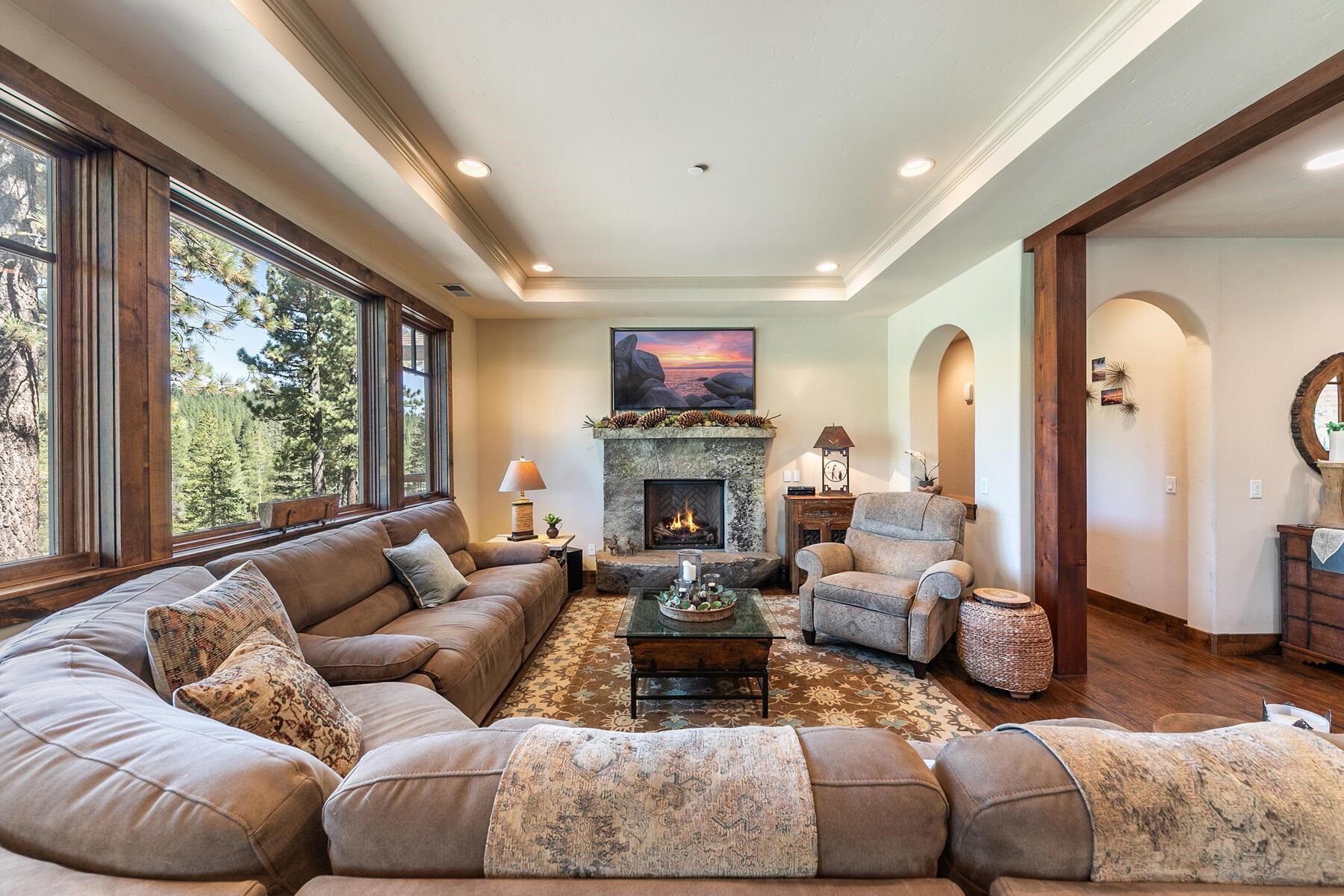 11210 Henness Road Truckee, CA 96161 - Photo 8 of 25 Gallery Image 8