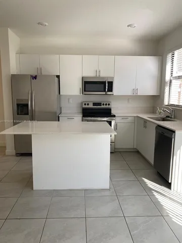 $2,600 | 12914 Southwest 232nd Lane, Unit 12914, Homestead, FL 33032