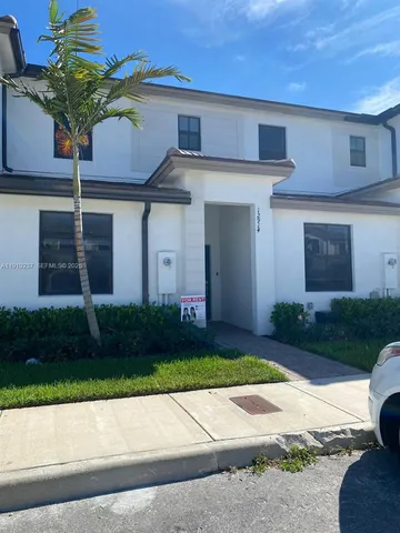 $2,600 | 12914 Southwest 232nd Lane, Unit 12914, Homestead, FL 33032