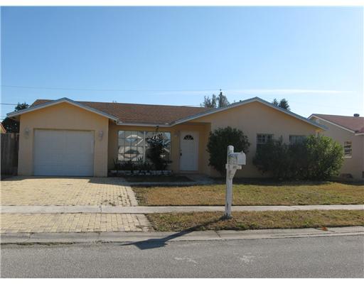 22250 Southwest 62nd Avenue Boca Raton, FL 33428 - Photo 1 of 6 Primary Photo