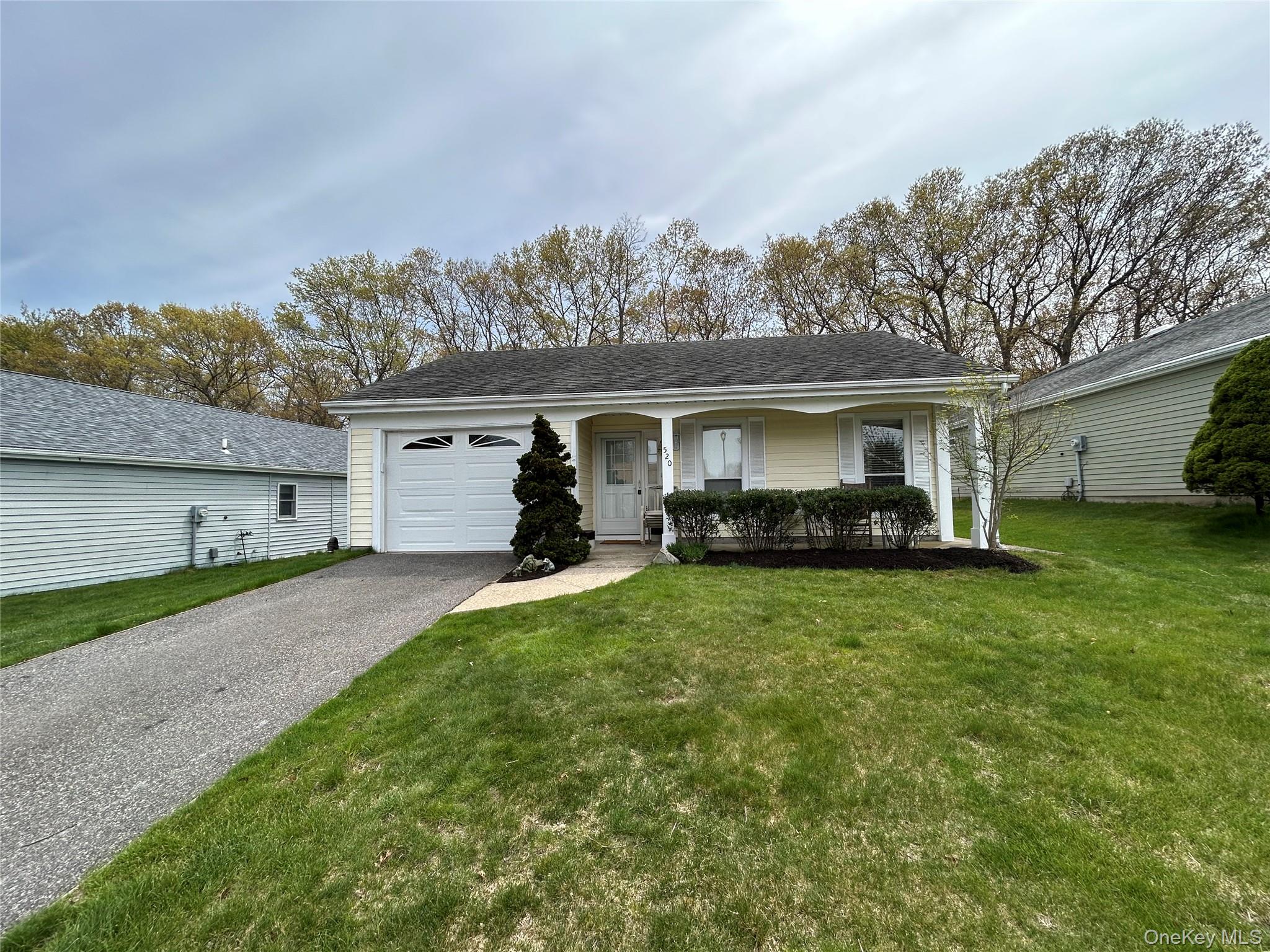 520 Cranston Lane Ridge, NY 11961 - Photo 3 of 18
