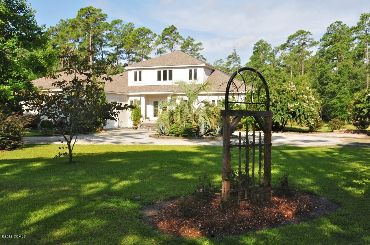 301 Sandy Point Drive Beaufort, NC 28516 - Photo 3 of 52 Front View