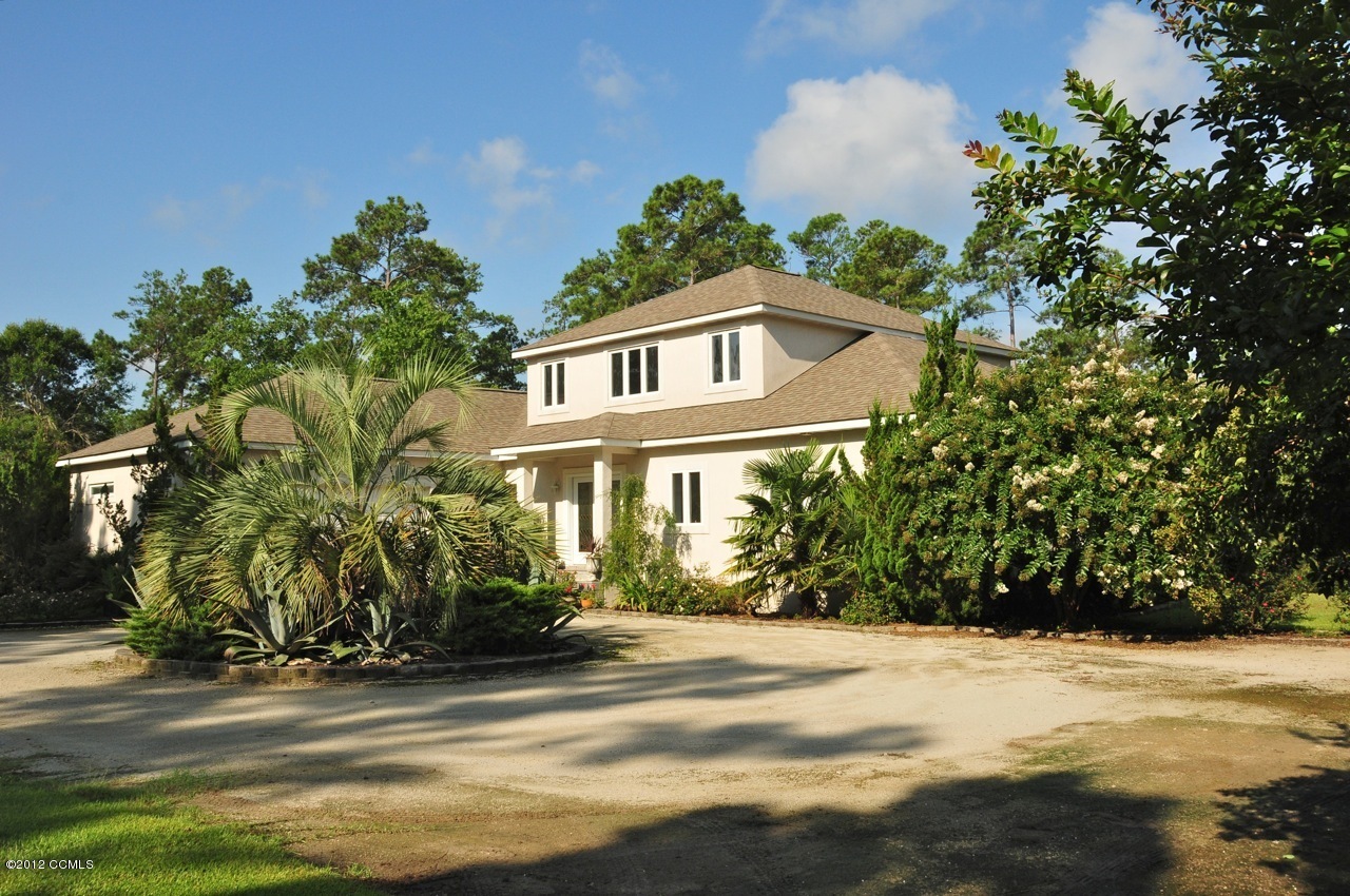 301 Sandy Point Drive Beaufort, NC 28516 - Photo 4 of 52 Front View