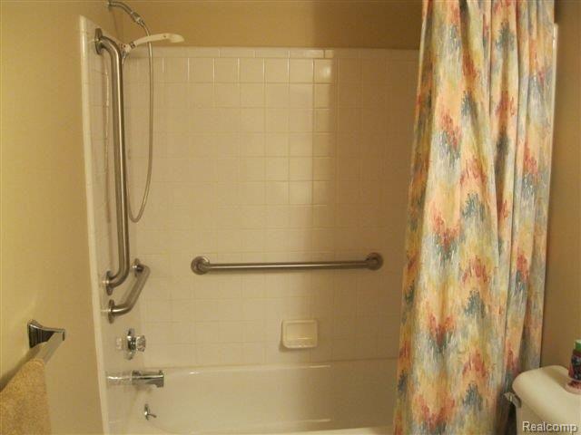 54641 Shelby Road Utica, MI 48316 - Photo 15 of 19 16.JPG