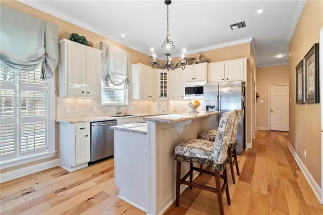 $750,000 | 4 Rene Court, Mandeville, LA 70471