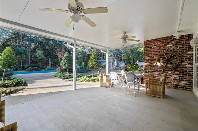 $750,000 | 4 Rene Court, Mandeville, LA 70471