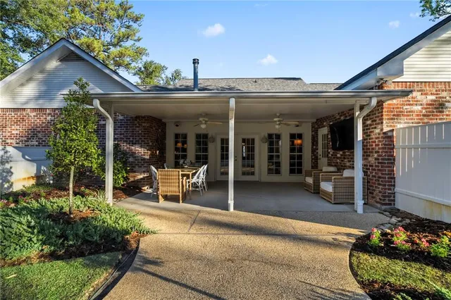 $750,000 | 4 Rene Court, Mandeville, LA 70471
