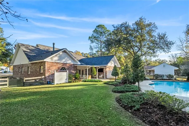 $750,000 | 4 Rene Court, Mandeville, LA 70471