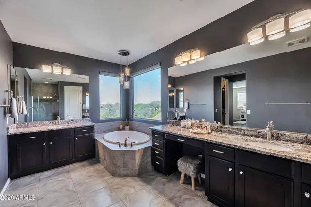 $1,200,000 | 21610 North 36th Street, Phoenix, AZ 85050