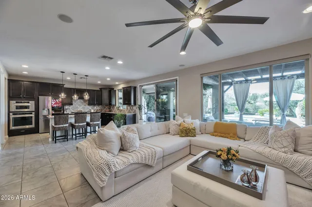 $1,200,000 | 21610 North 36th Street, Phoenix, AZ 85050