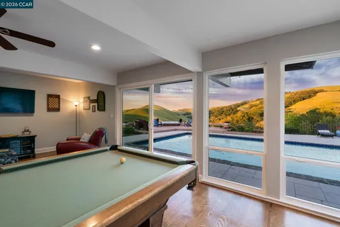 $2,995,000 | 1933 Joseph Drive, Moraga, CA 94556