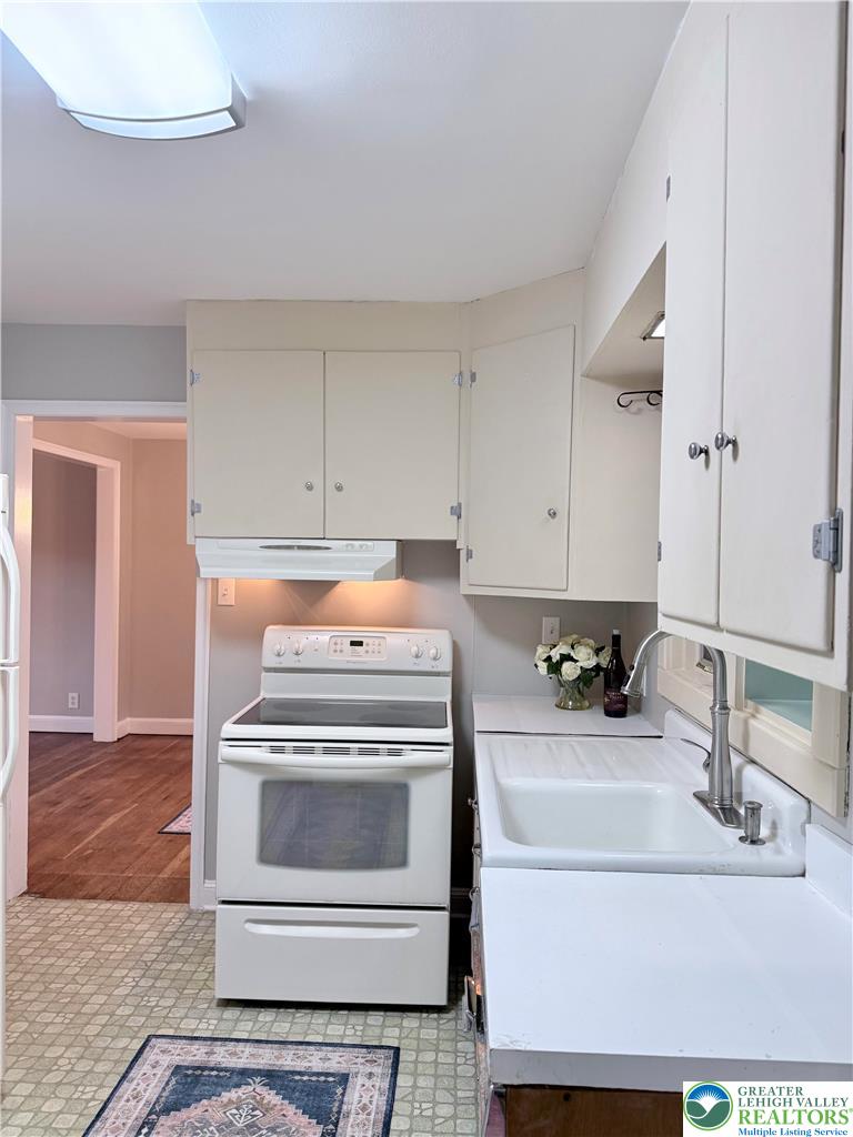 2109 Kemmerer Street Bethlehem, PA 18017 - Photo 11 of 41