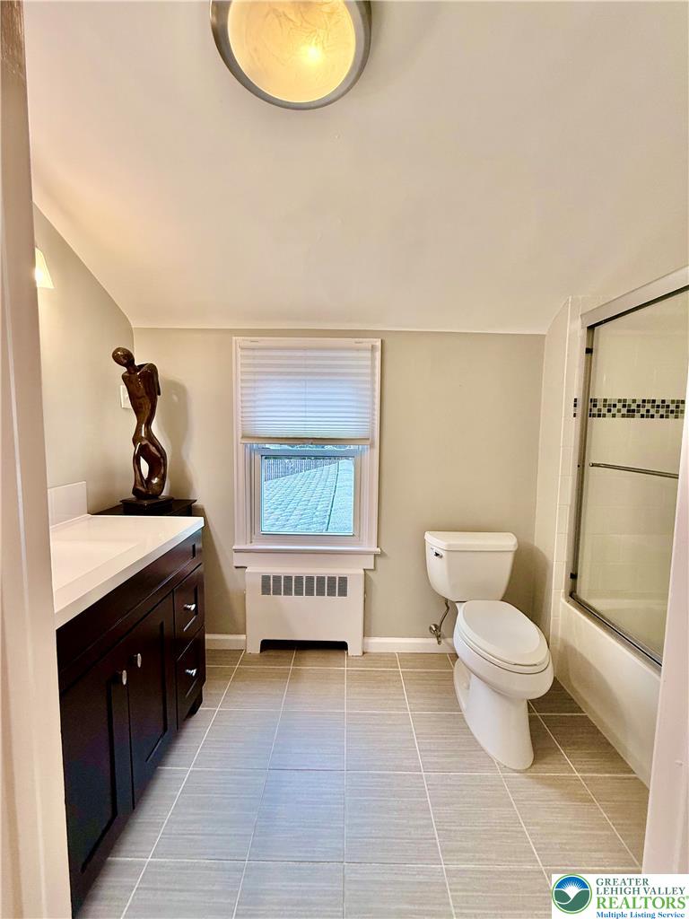 2109 Kemmerer Street Bethlehem, PA 18017 - Photo 18 of 41 Main Bath 2nd Fl