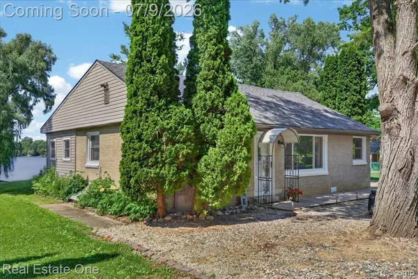 $299,900 | 705 Sunset Drive, Attica, MI 48412
