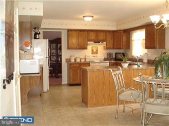 1309 Deer Run Road Hatfield, PA 19440 - Photo 2 of 11 Kitchen