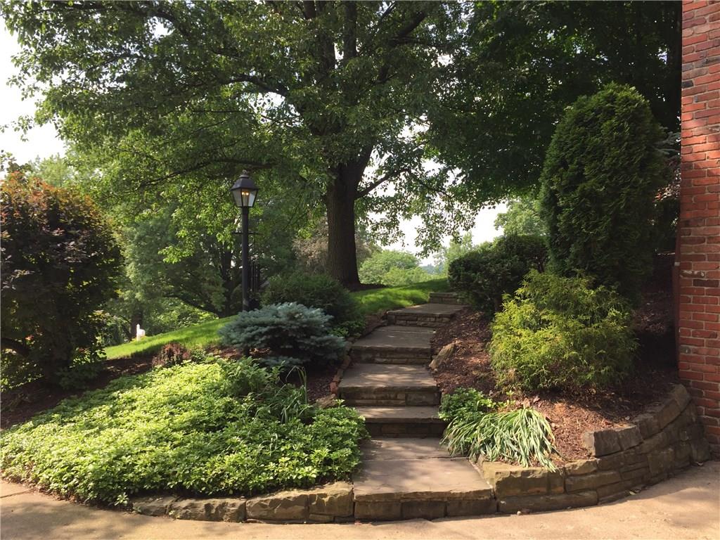 654 Trotwood Ridge Road Pittsburgh, PA 15241 - Photo 2 of 25 Gallery Image 2