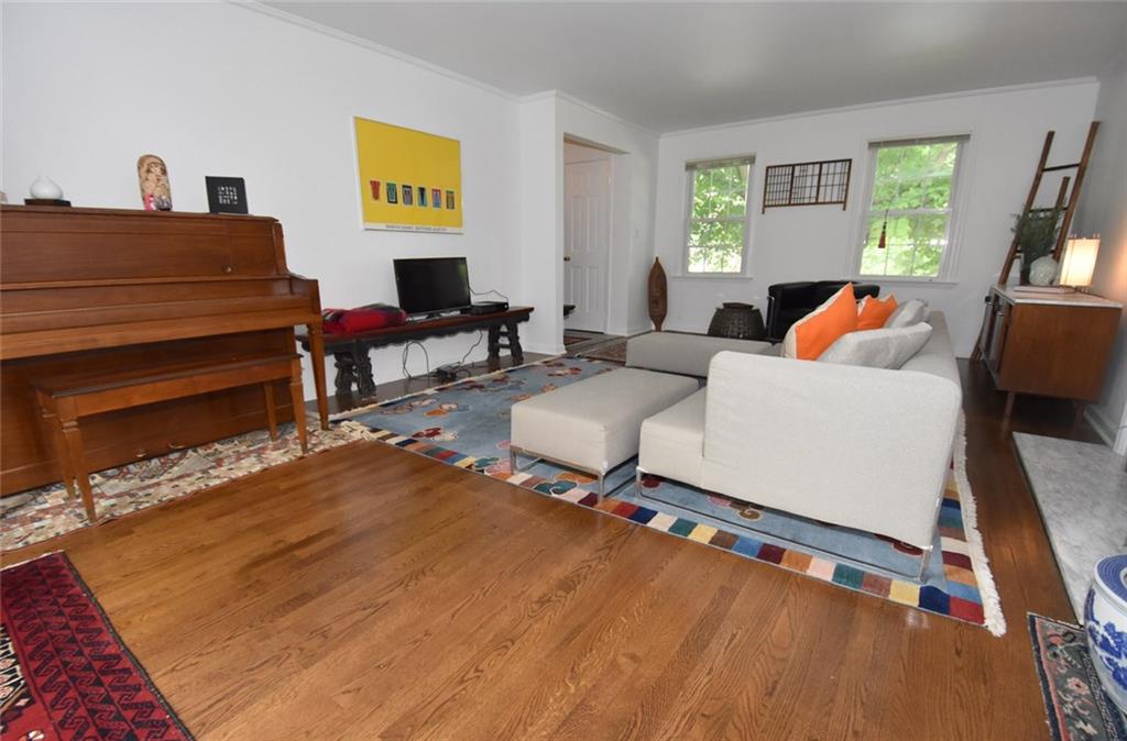 654 Trotwood Ridge Road Pittsburgh, PA 15241 - Photo 5 of 25 Gallery Image 5