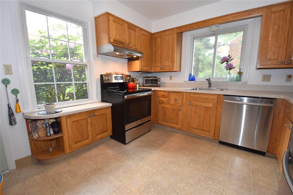 654 Trotwood Ridge Road Pittsburgh, PA 15241 - Photo 7 of 25 Gallery Image 7