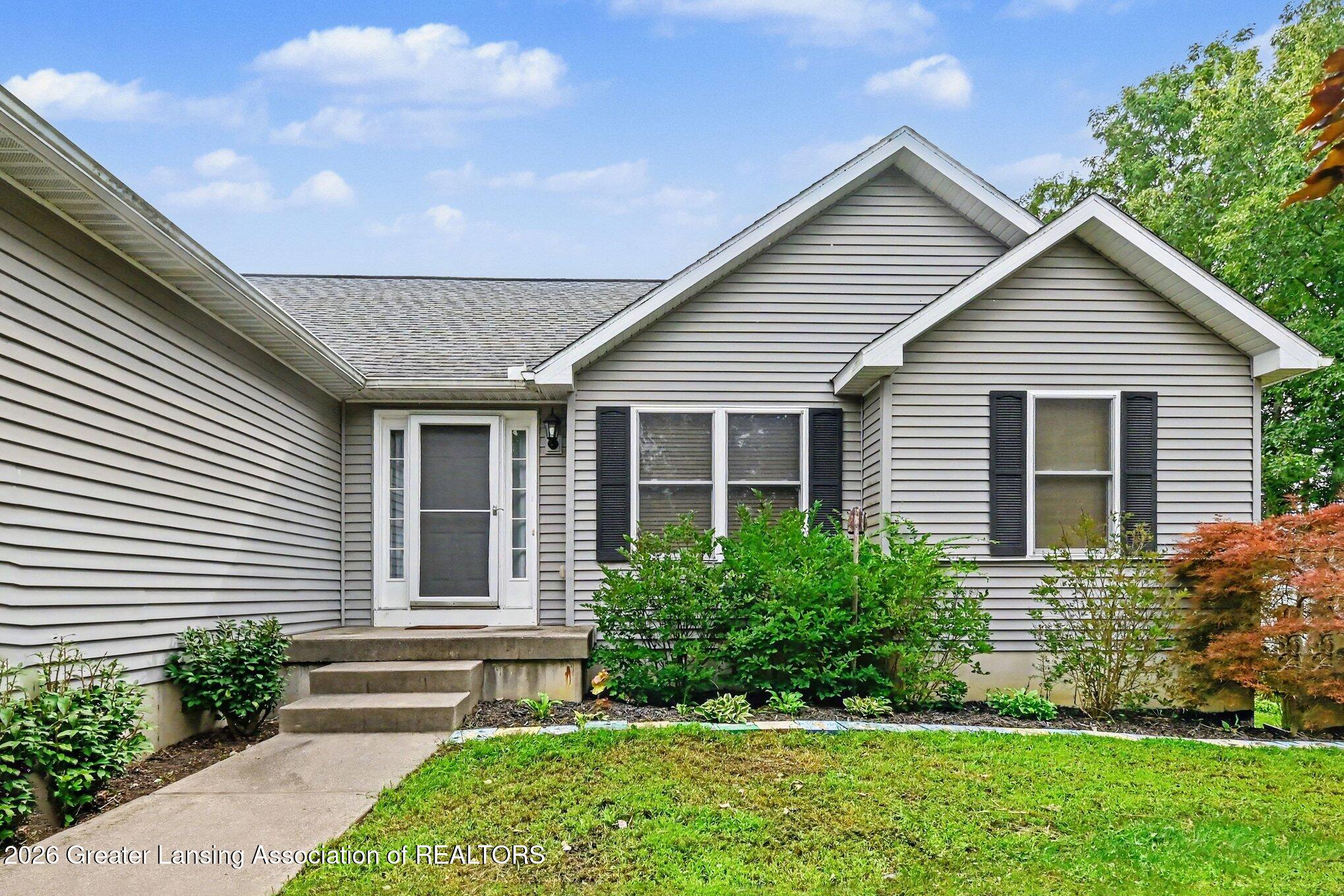 1206 North Waverly Road Dimondale, MI 48821 - Photo 10 of 40 001_file_4907