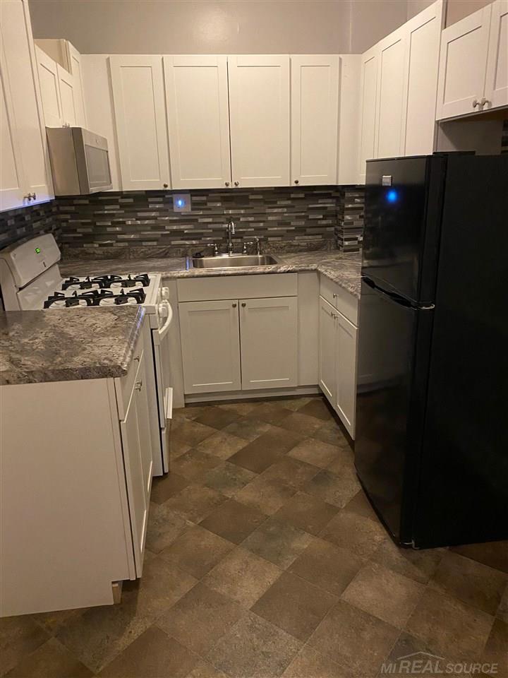 3440 Santa Maria Street, Unit 103 Detroit, MI 48221 - Photo 2 of 4