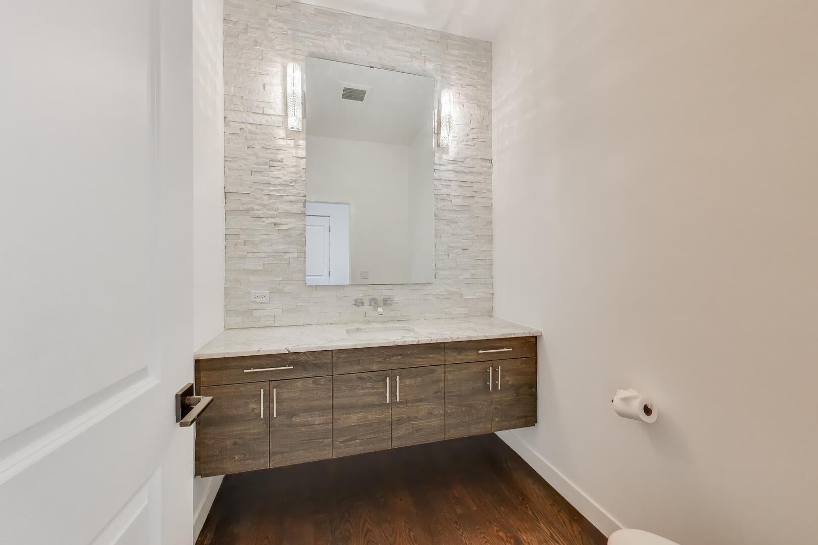 10 Picton Road Roselle, IL 60172 - Photo 20 of 47 Gallery Image 20
