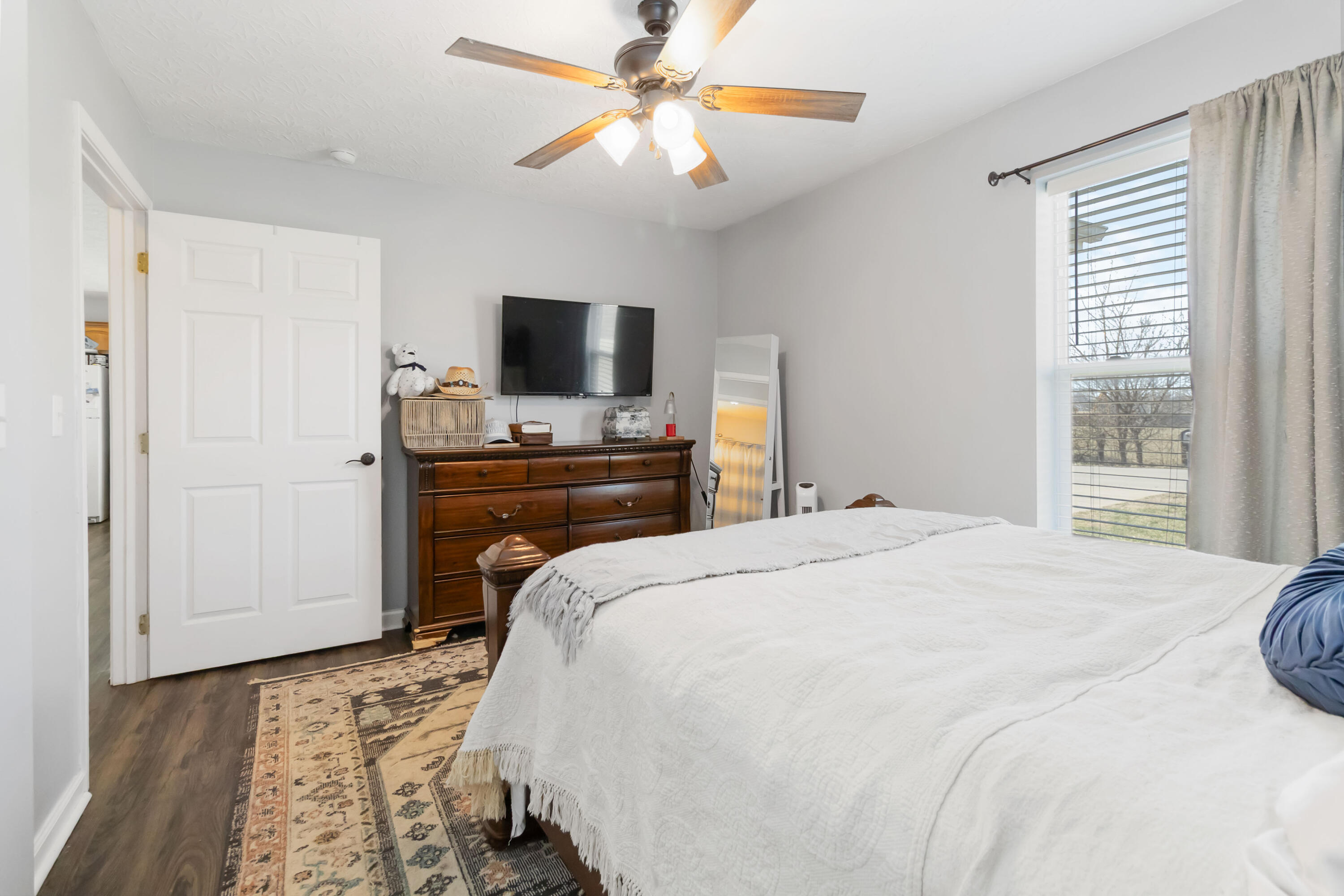 900 Crane Road Ferguson, KY 42533 - Photo 19 of 32 Master Bedroom